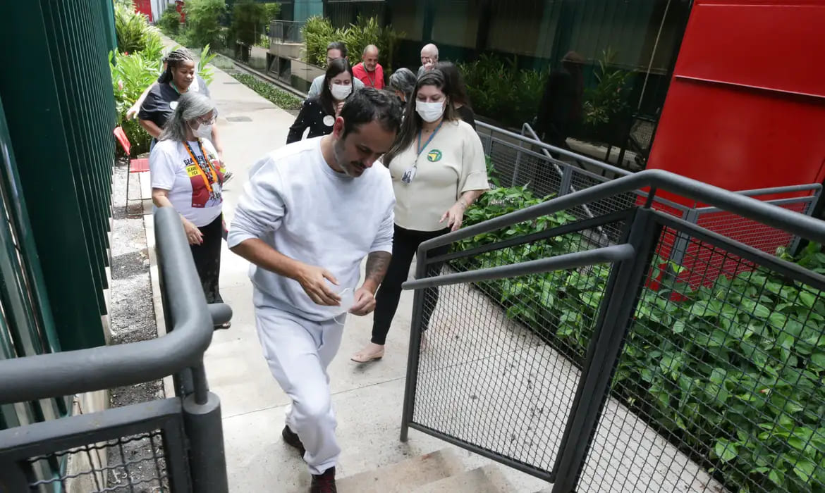 Greve de fome de Glauber completa 8 dias