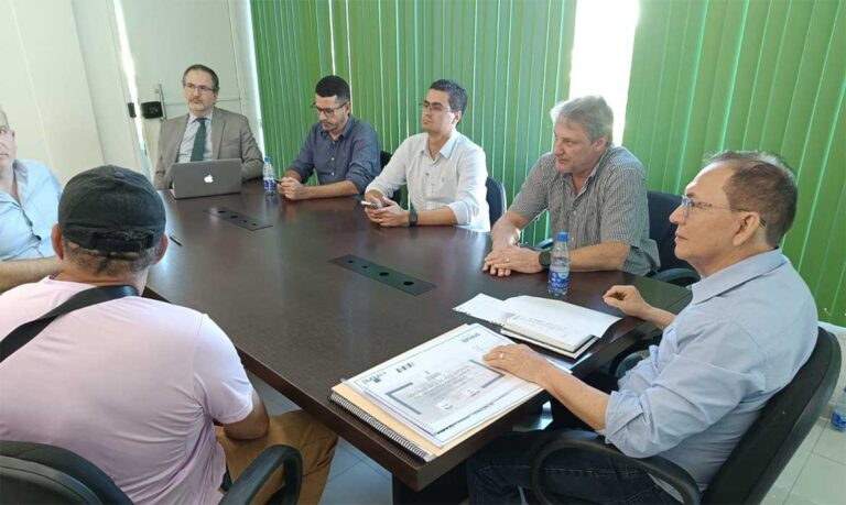 Prefeitura de Manaus garante fim da greve dos rodoviários