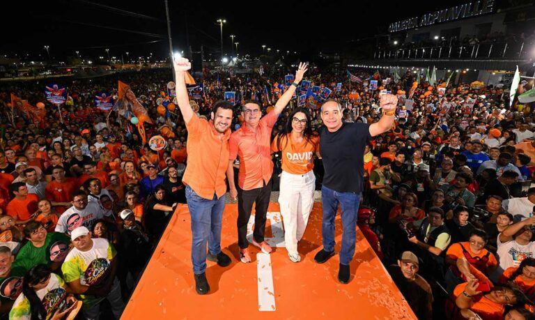 David Almeida em convenção histórica para 70 mil pessoas
