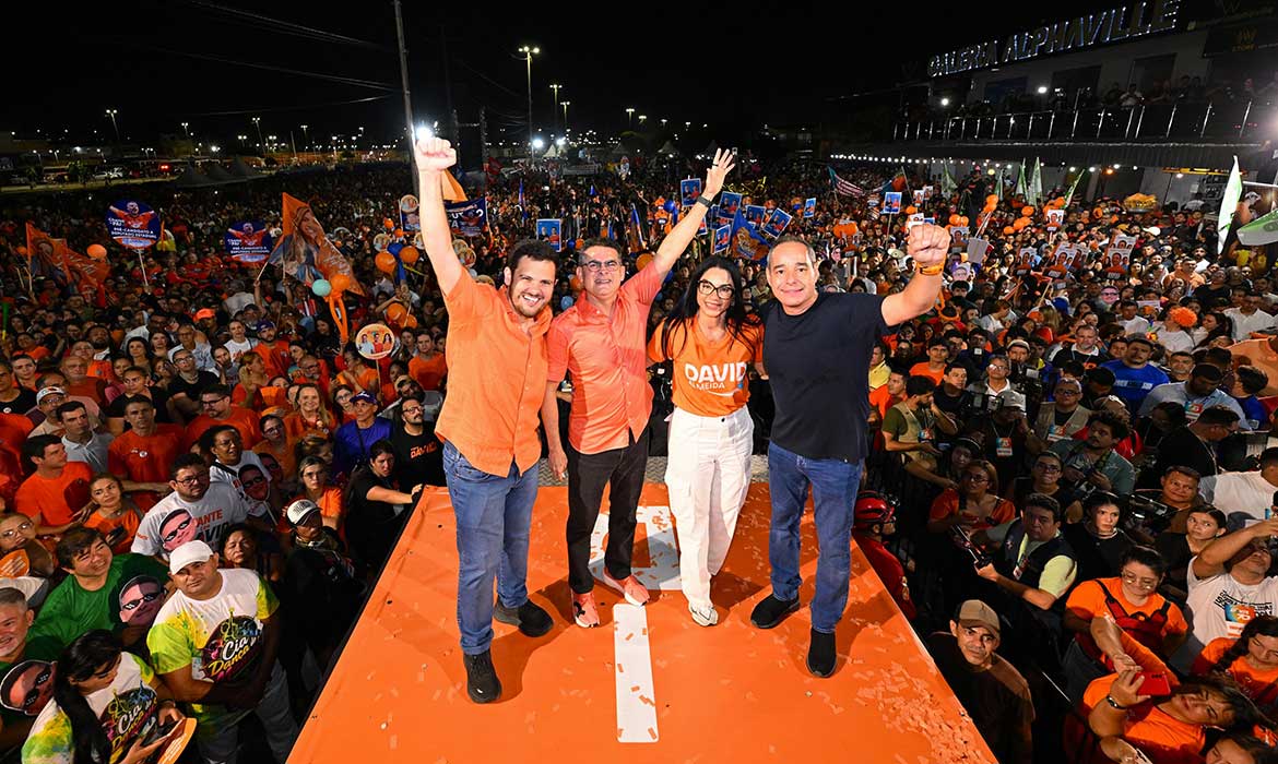 David Almeida em convenção histórica para 70 mil pessoas